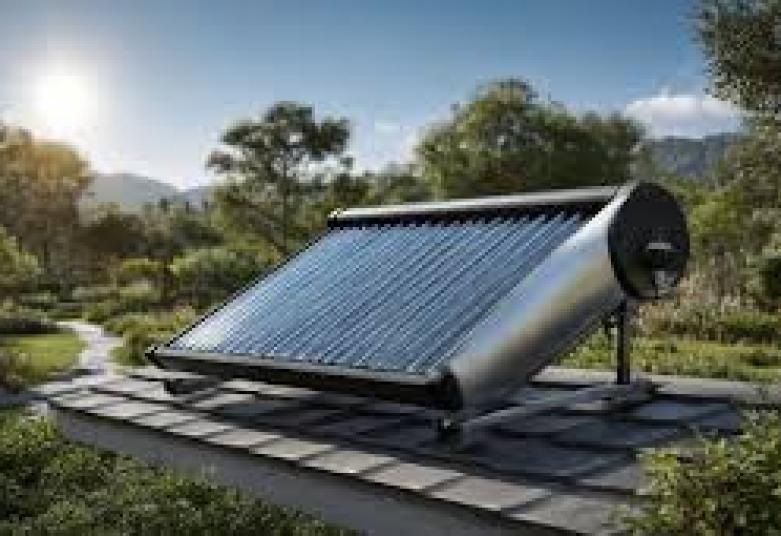 ☀️ Chauffe-eau solaires : l’énergie du soleil au service des foyers africains